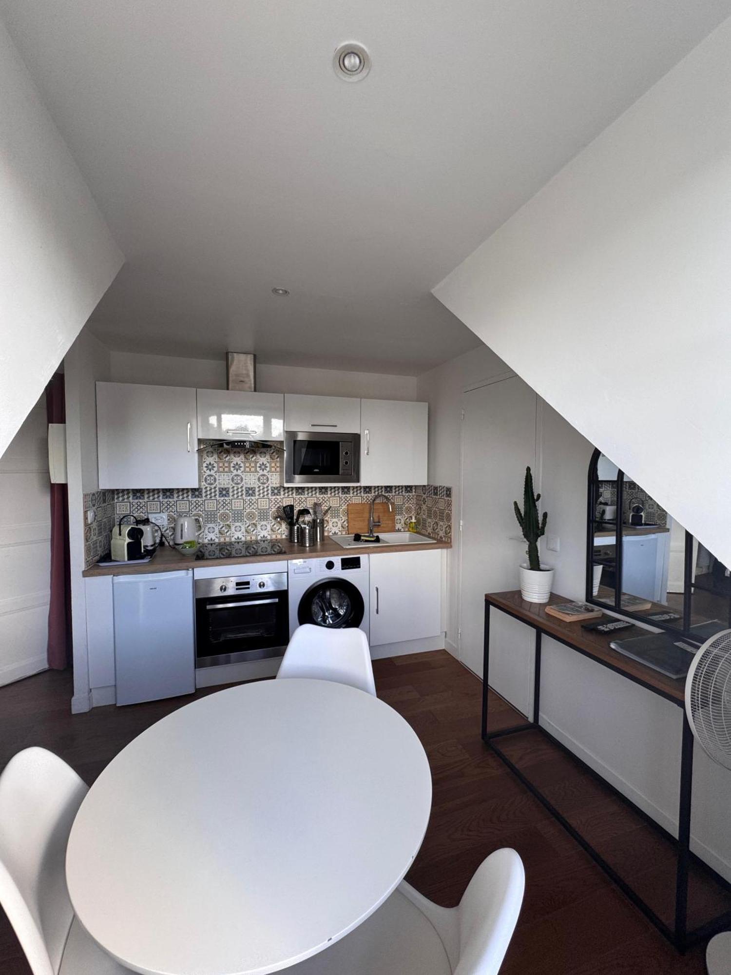 Centre Apartment *